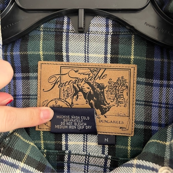 Faconnable Women’s Plaid Thick Button Up Denim Shacket Size M Cabincore Granola - Picture 9 of 9